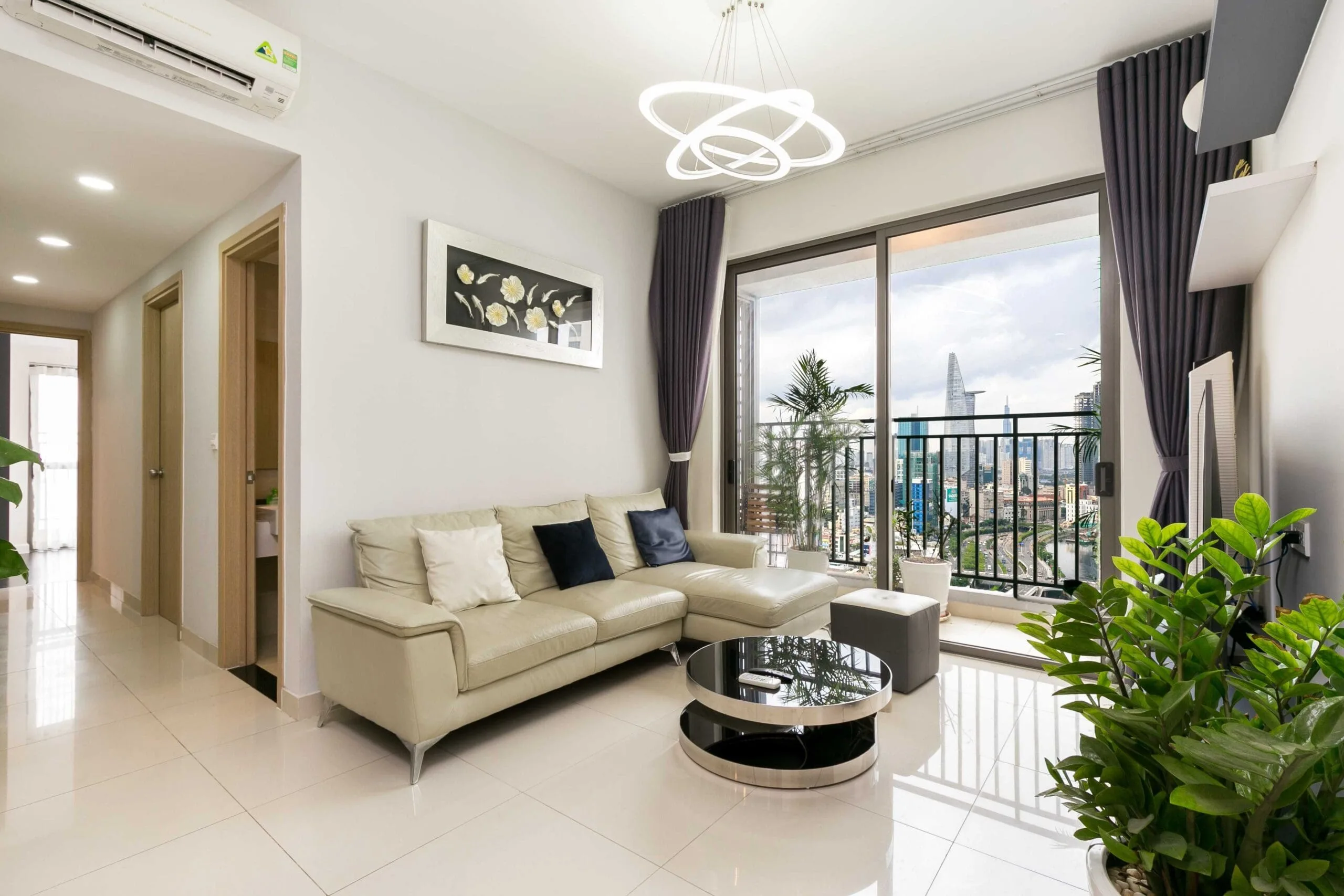 Không gian phòng khách thứ hai căn hộ 3 phòng ngủ RiverGate Residence