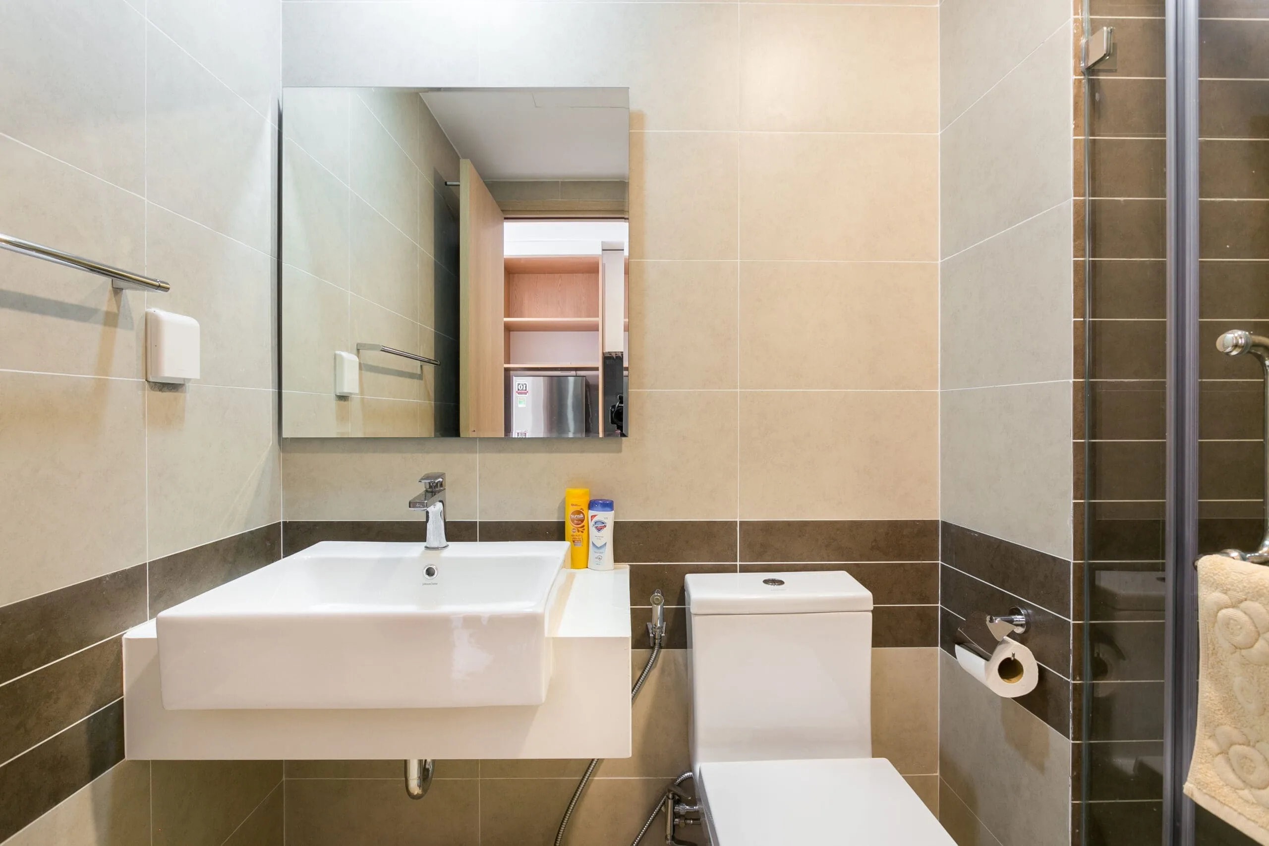 Phòng tắm riêng của căn hộ Studio RiverGate Residence