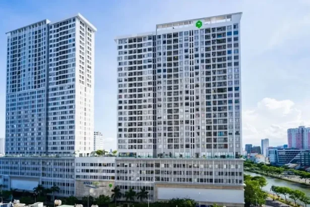 Exterior view of RiverGate Residence in District 4, Ho Chi Minh City – serviced apartment building near city center